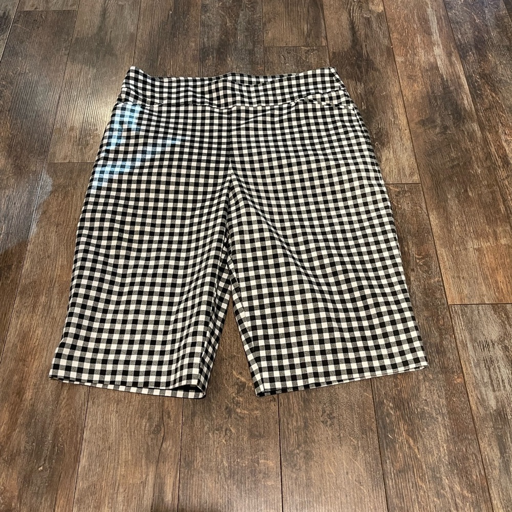 Croft & Barrow Black and White Checkered Women's Bermudas